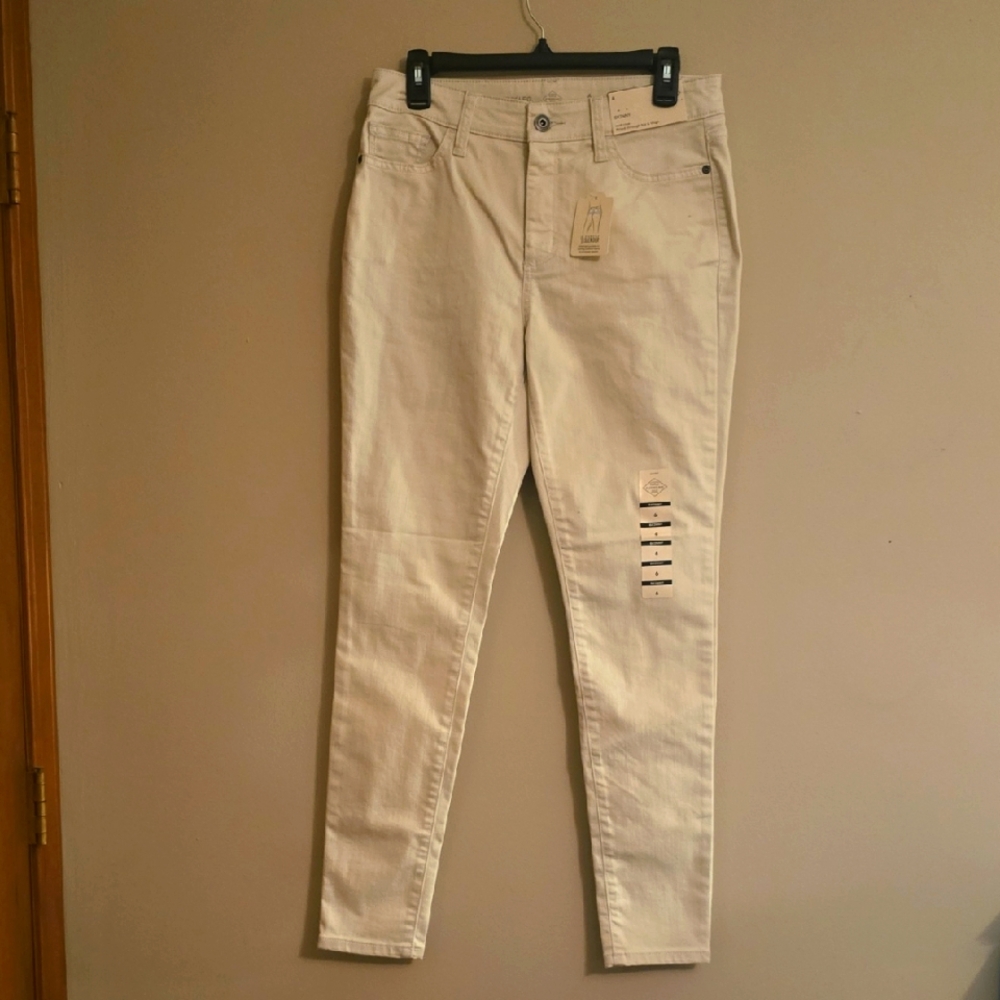 New St John's Bay Women's Size 6 Beige‎ Skinny Secret Slender Denim Pants